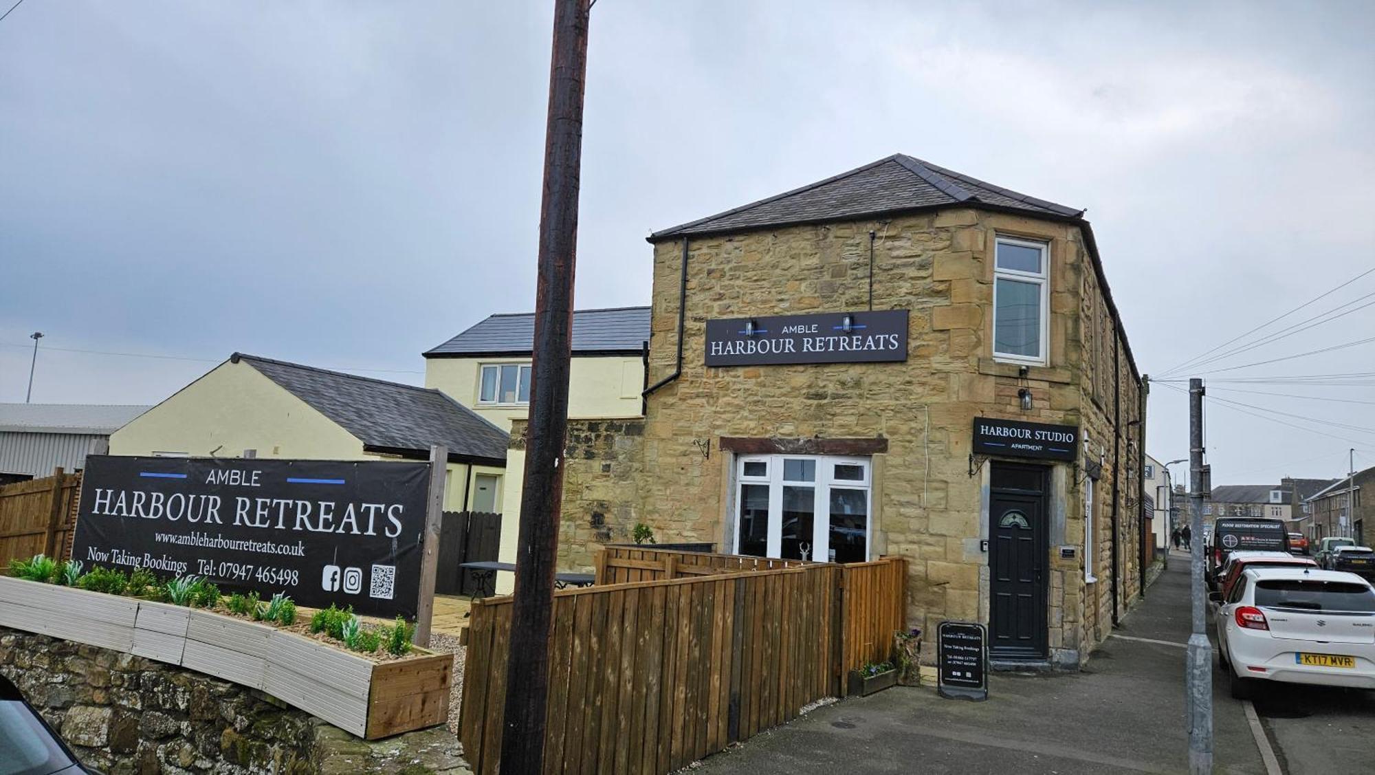 Amble Harbour Retreats Hotel Exterior photo